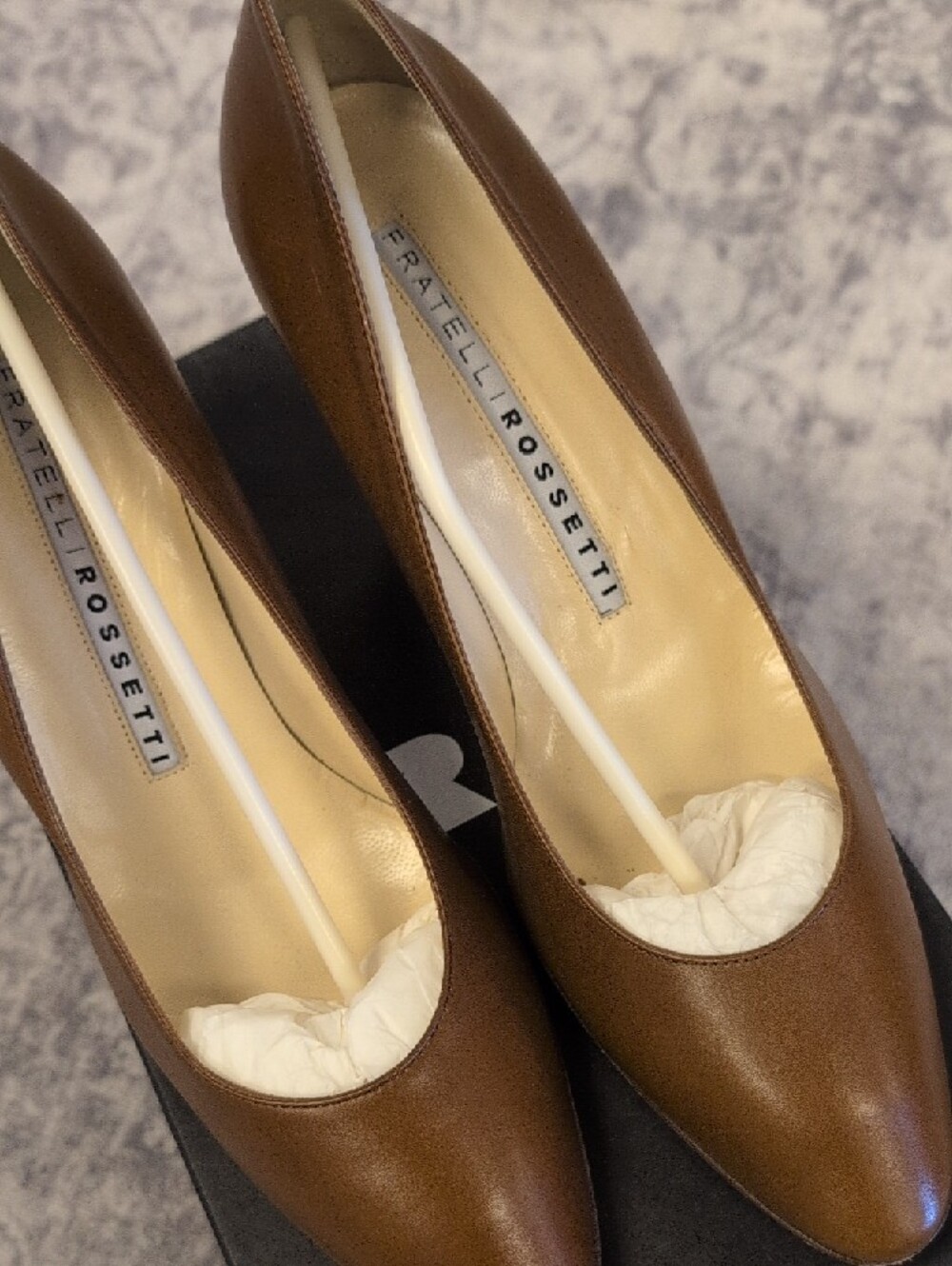 Fratelli Rossetti Chestnut Brown Leather Pointed Toe Pumps - Picture 3 of 10